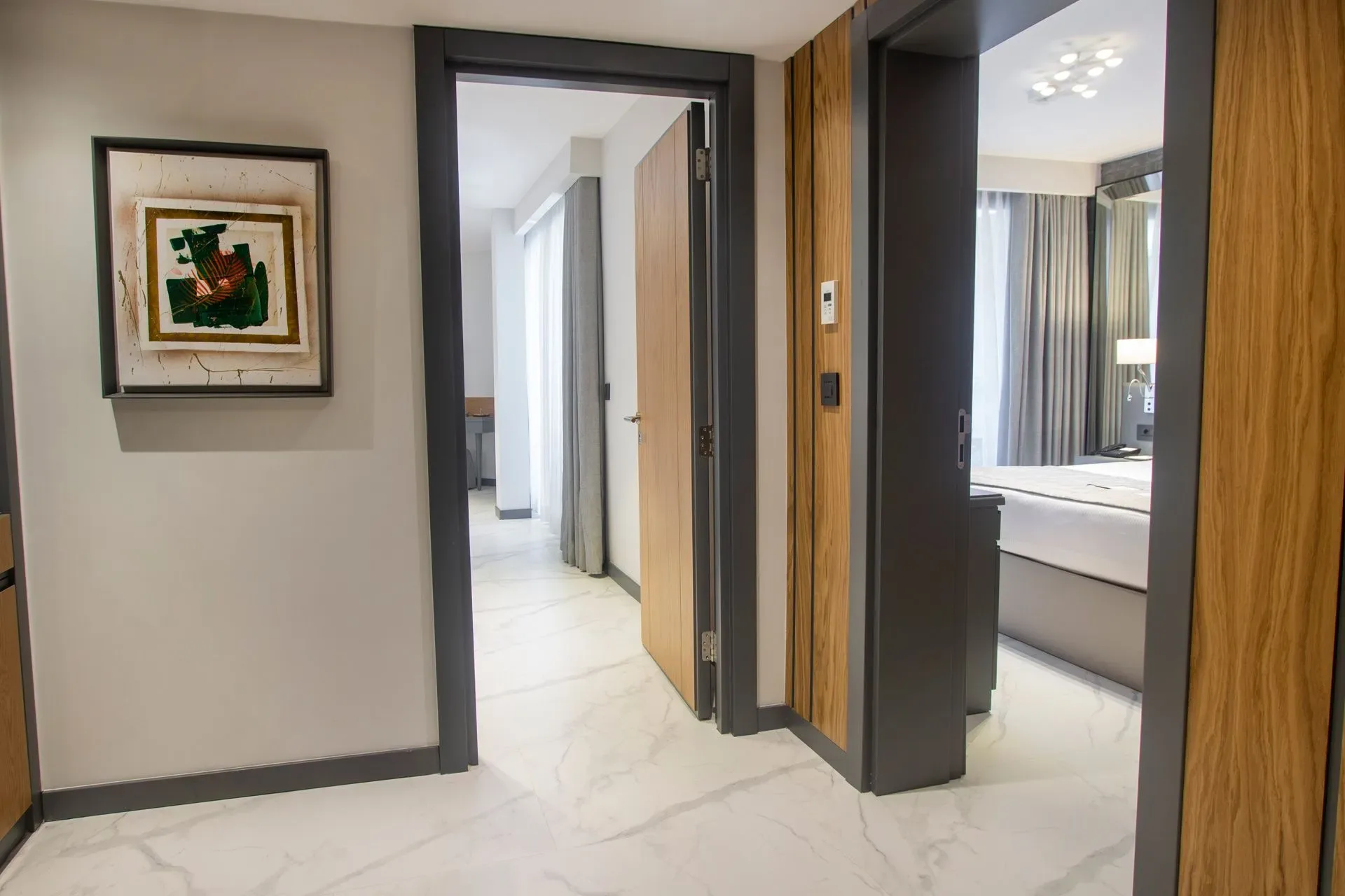 Corner Suite